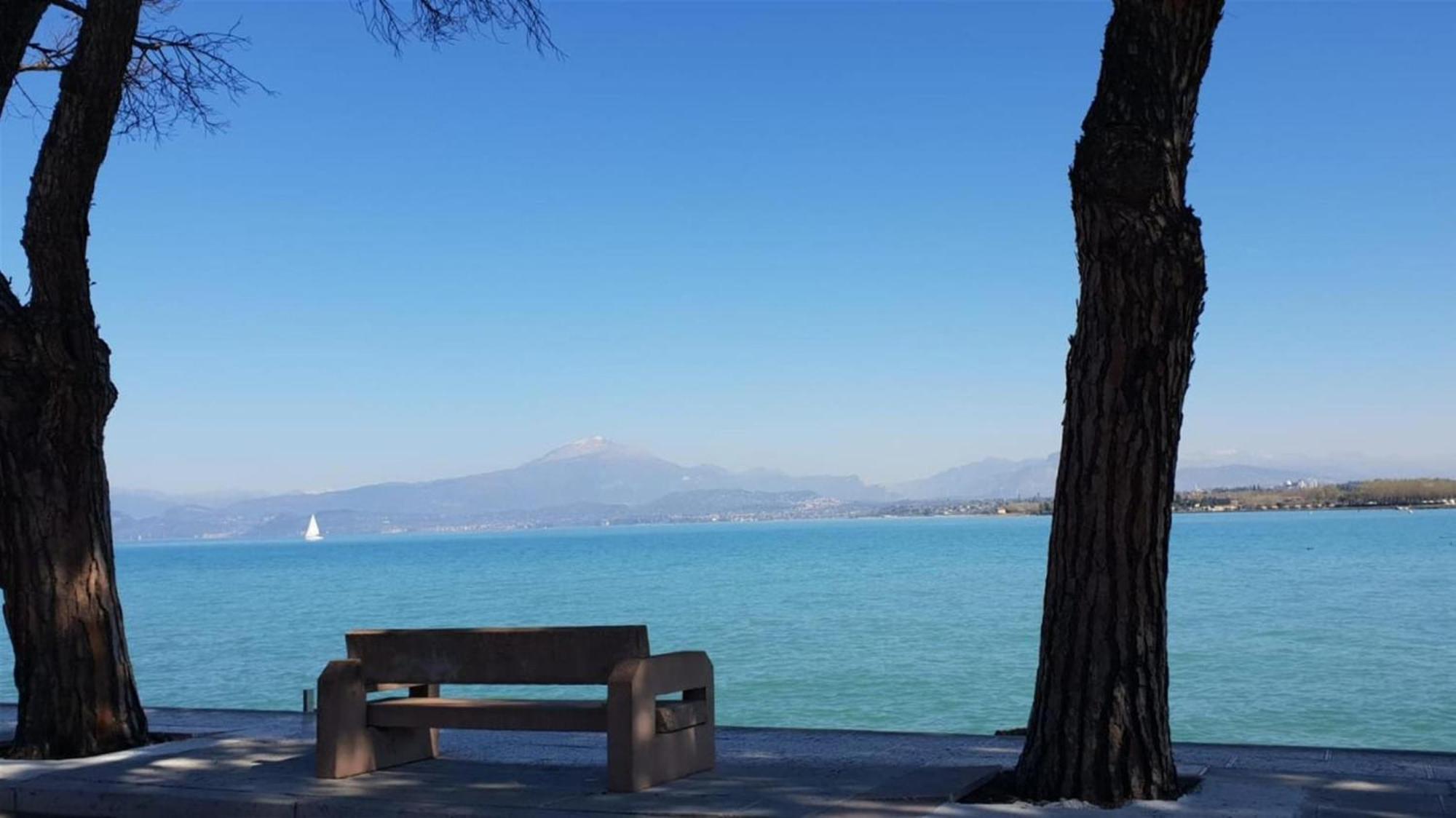 Appartamento Peschiera Peschiera del Garda Bagian luar foto