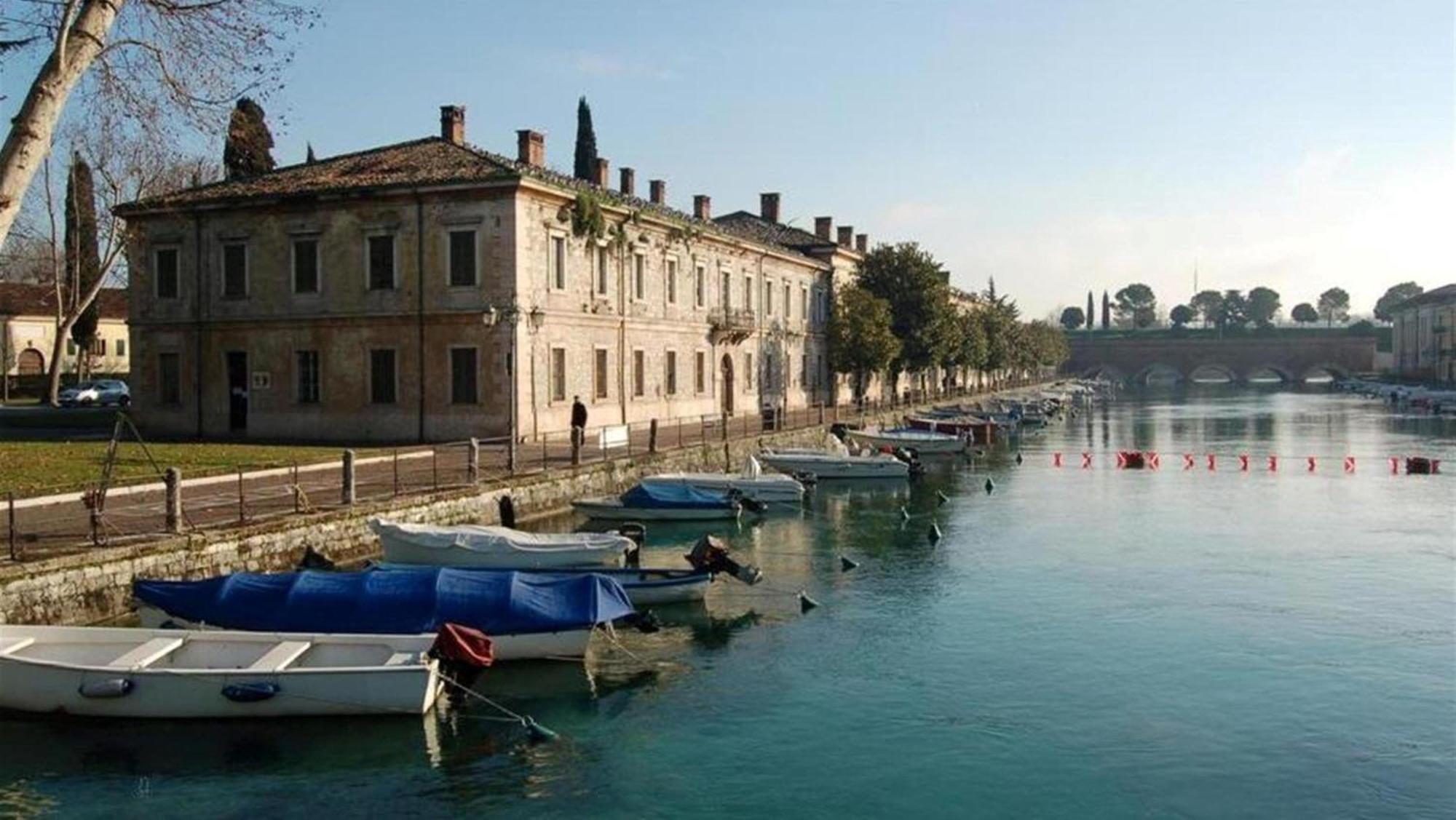 Appartamento Peschiera Peschiera del Garda Bagian luar foto